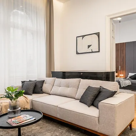 Modern Flat In Budapest With Pinkflamingo Exterior photo